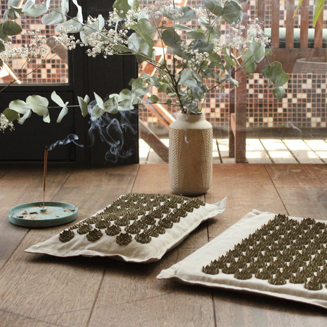 Premium Linen & Coconut Acupressure Mat & Pillow with Carry Bag - Image 3