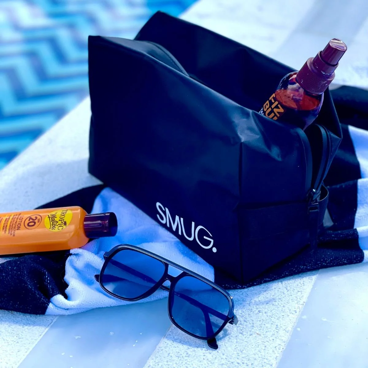 Wash Bag - Black - Image 5