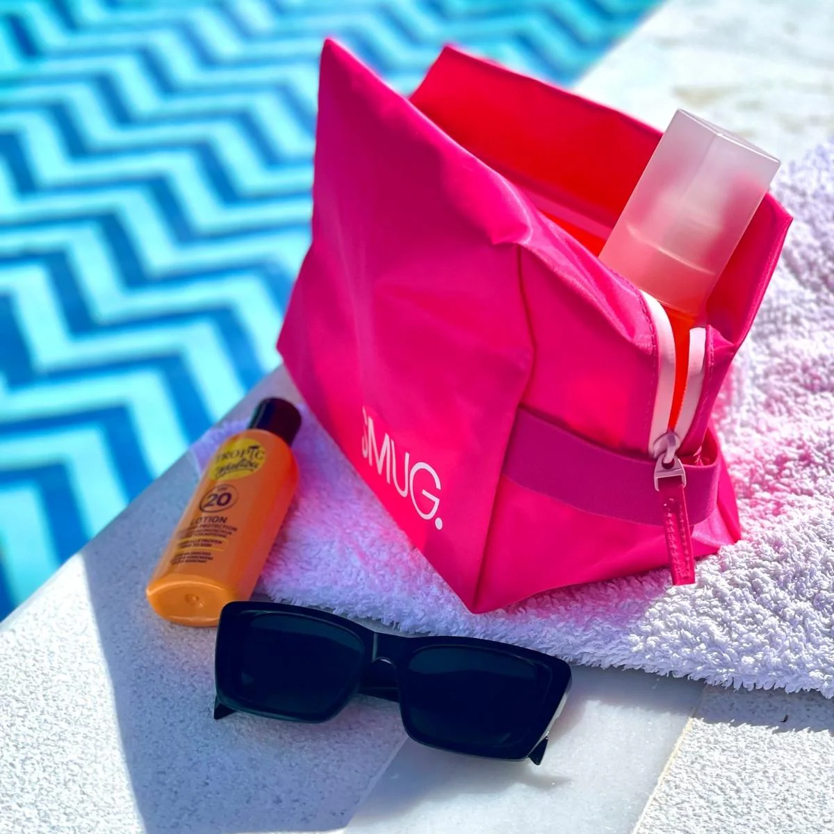 Wash Bag - Bright Pink - Image 3